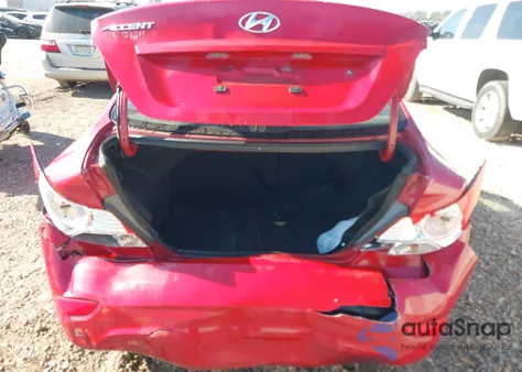 2013 Hyundai Accent Gls/Gs z USA, uszkodzony, nr VIN KMHCT4AE9DU584169